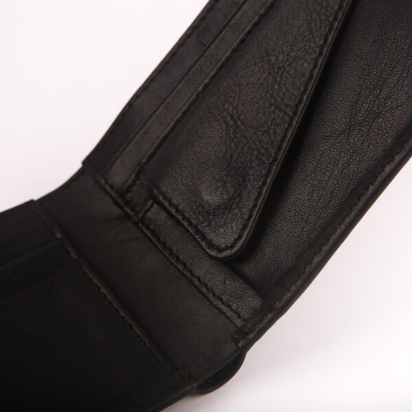 aurniq-classic-black-bifold-wallet-open-card-slots